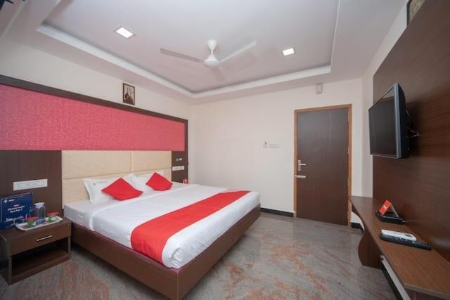 Famous Residency Hotell Tiruchirappalli Eksteriør bilde