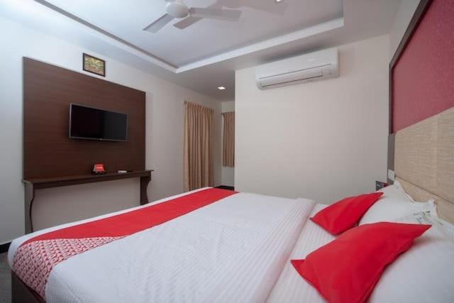 Famous Residency Hotell Tiruchirappalli Eksteriør bilde