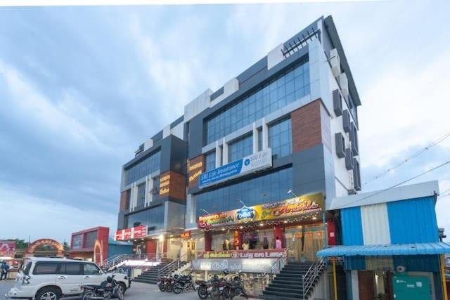 Famous Residency Hotell Tiruchirappalli Eksteriør bilde